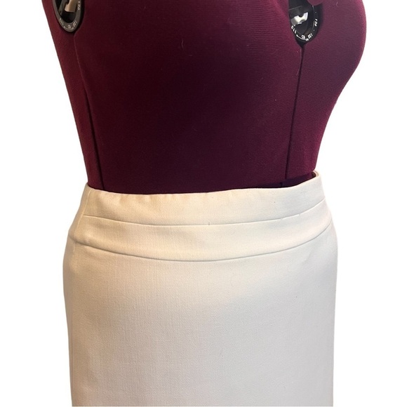Laura Petites Winter White Pencil Skirt - Picture 2 of 11